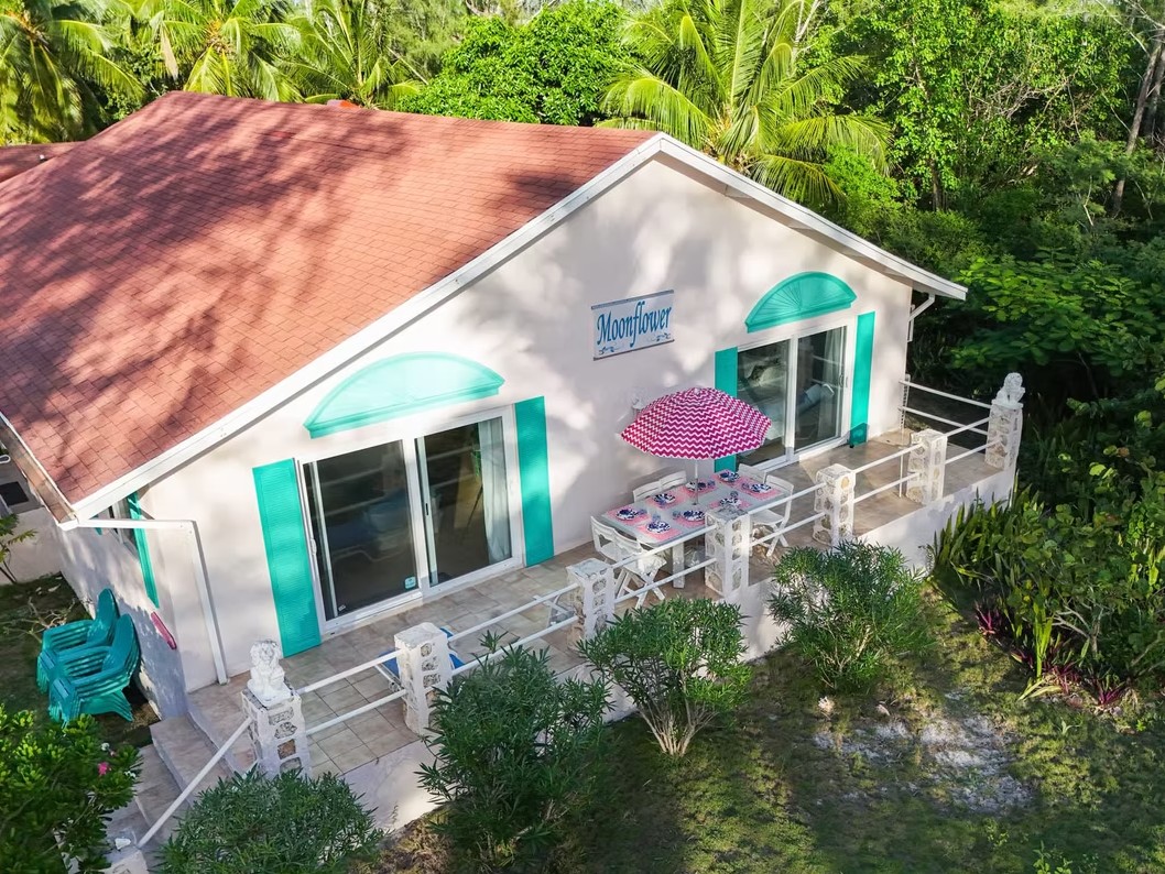 • Sleeps up to 12 guests